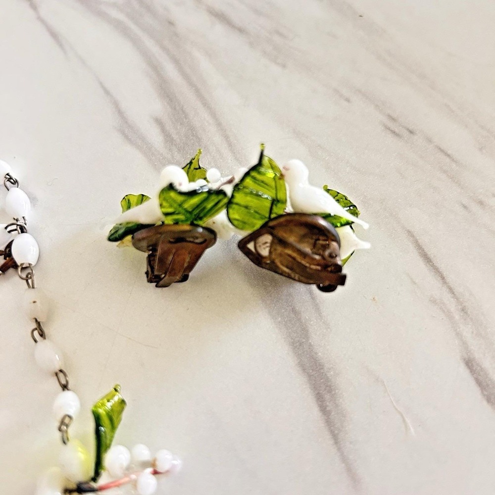 Vintage Murano White Glass Doves & Leaf Necklace‎ & Clip-on Earrings 1950s Italy - Picture 5 of 10